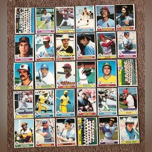 (30) 1979 Topps Baseball Cards w/ Johnny Bench Willie Stargell, Lou Brock, Torre